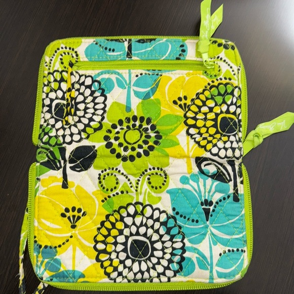Vera Bradley Limes Up Zip Around Wallet & Wristlet 🦋🍀🌼 - Picture 7 of 9